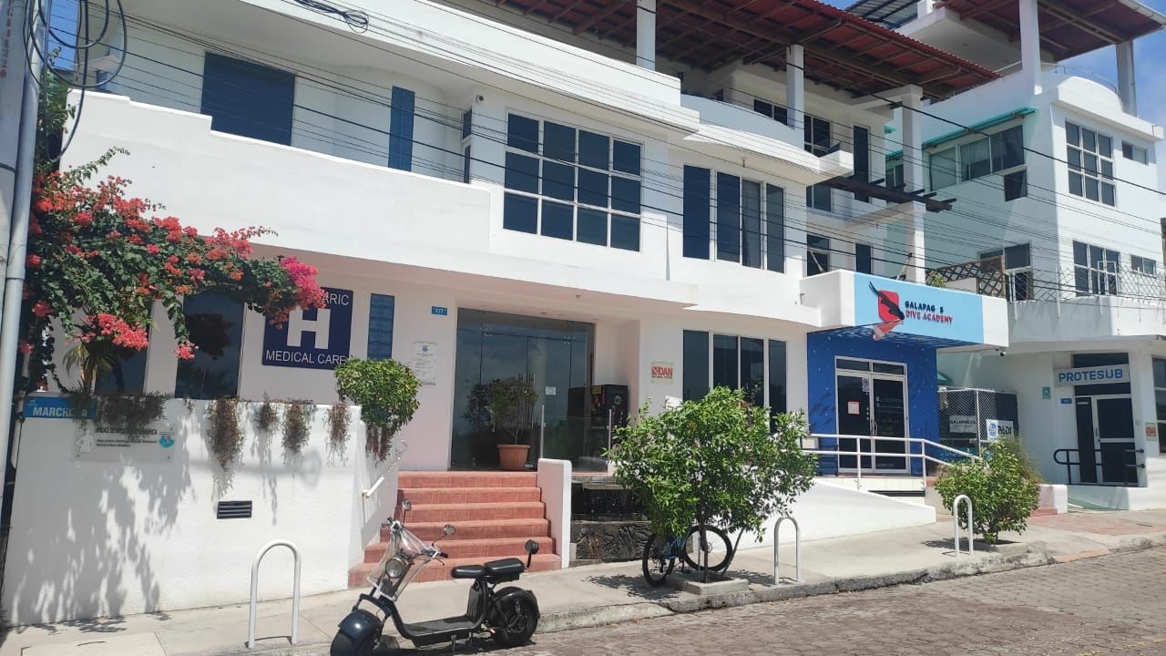 SSS Network Galapagos facility exterior